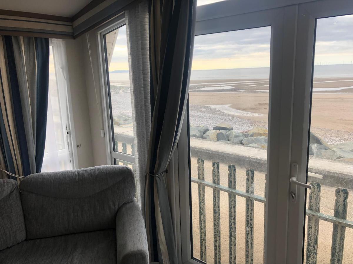 Leo Caravan Hire Golden Sands Towyn Rhyl Sea Front Kinmel Bay Buitenkant foto