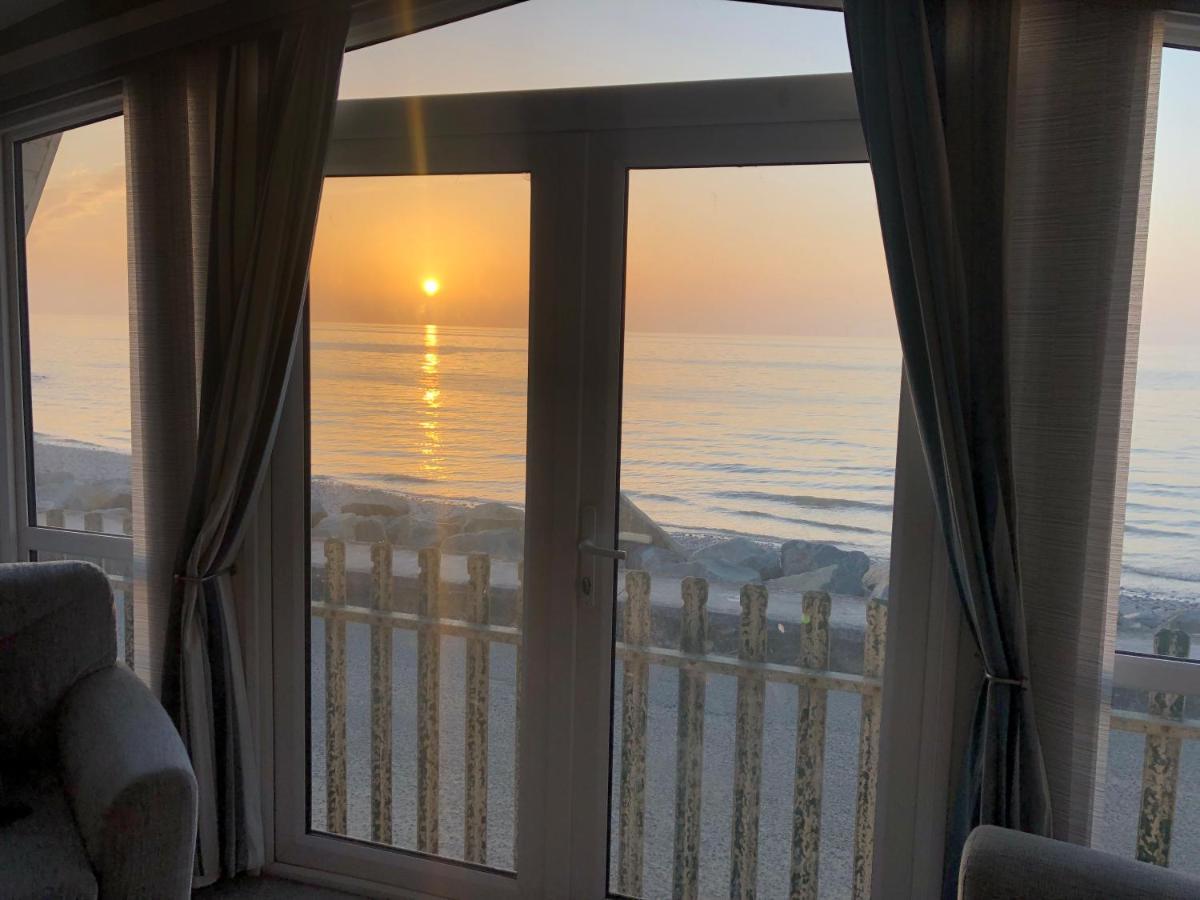 Leo Caravan Hire Golden Sands Towyn Rhyl Sea Front Kinmel Bay Buitenkant foto